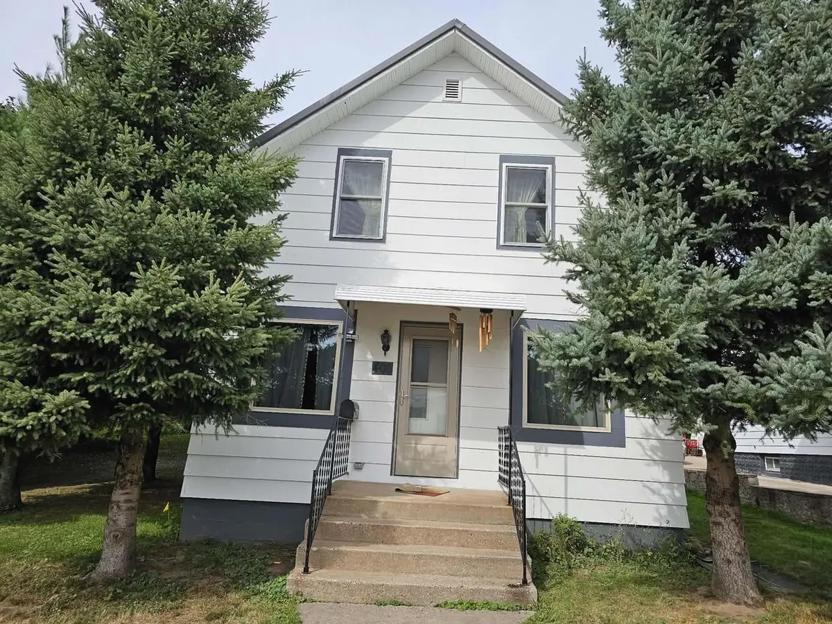 408 E E STREET, Iron Mountain, MI 49801 - #1