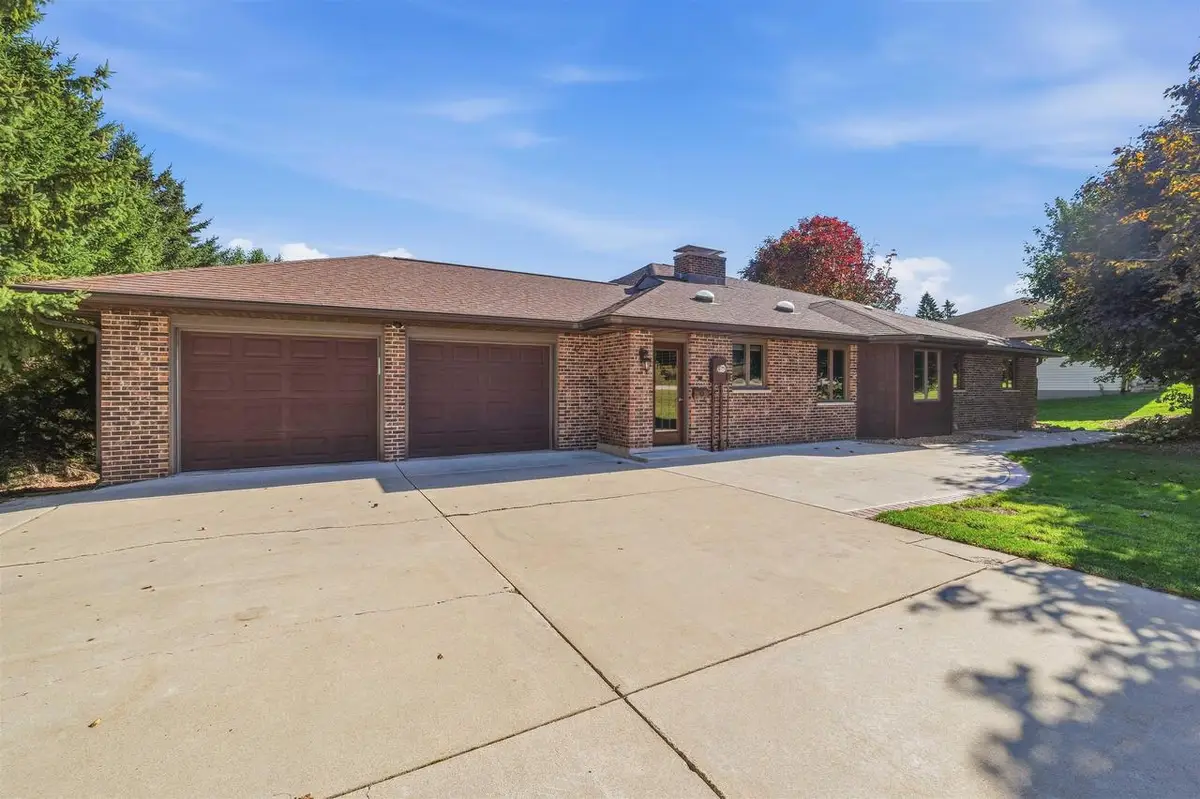 291 EVERGREEN ROAD, Mount Calvary, WI 53047 - #1