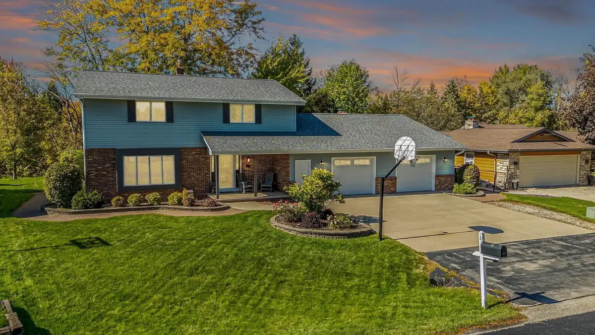 2543 W SUNNYVIEW CIRCLE, Appleton, WI 54914 - #1