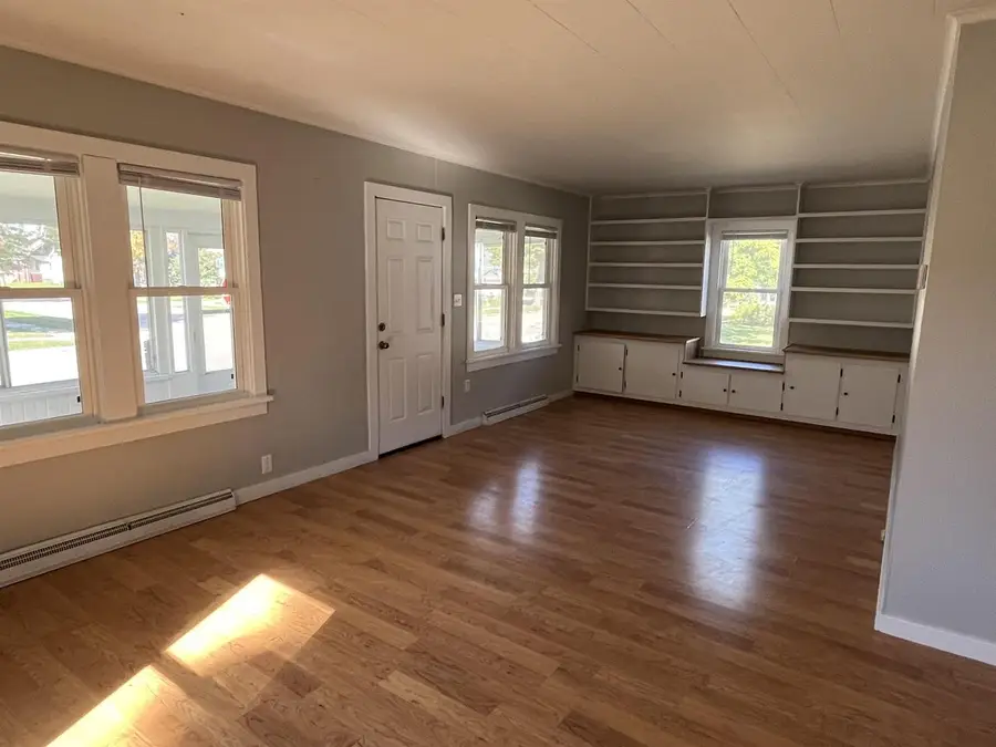 302 PINE STREET, Neenah, WI 54956 - #2