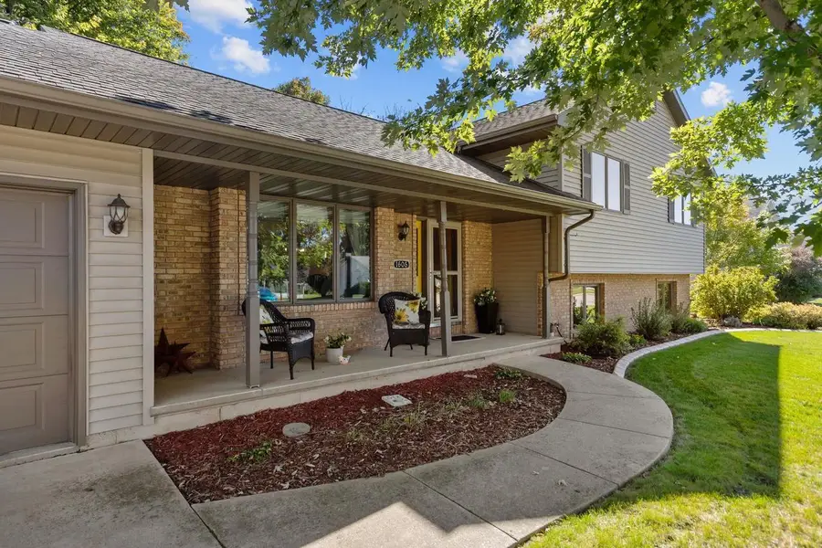 1605 MEADOWBREEZE CIRCLE, Neenah, WI 54956 - #3