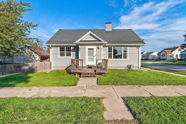 1821 S 18TH STREET, Manitowoc, WI 54220