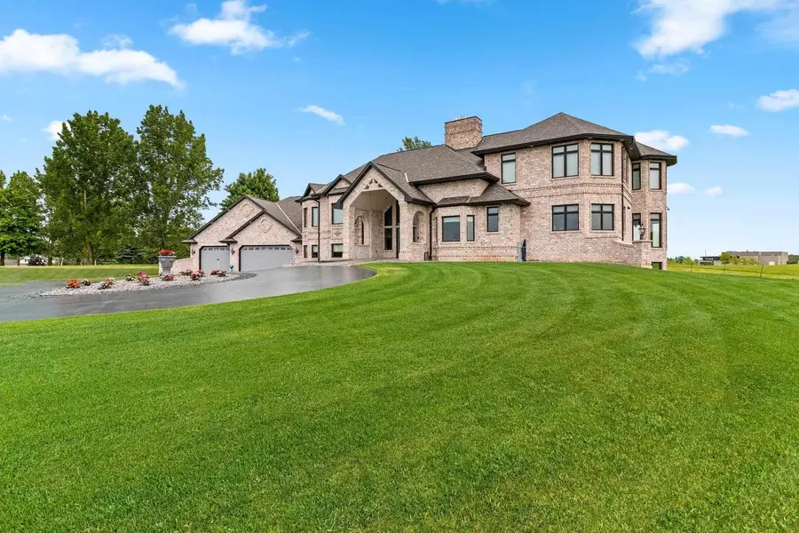2315 SILVERIDGE DRIVE, Manitowoc, WI 54220 - #2