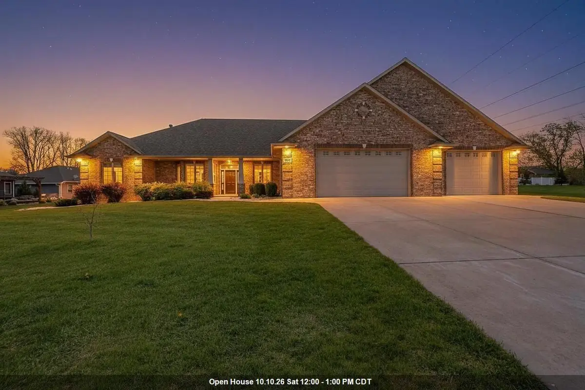 334 WHISPERING CREEK COURT, Green Bay, WI 54303 - #1