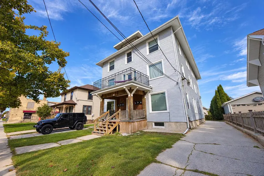 1115 S 15TH STREET, Manitowoc, WI 54220 - #3