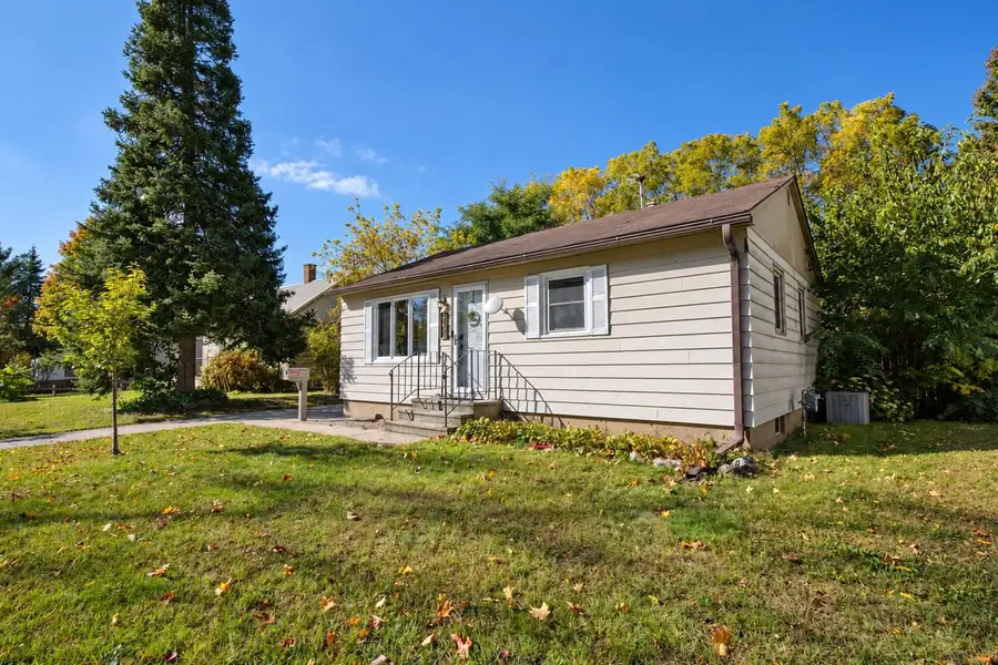1131 S FRANKLIN STREET, Shawano, WI 54166 - #3