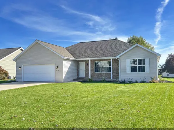 1916 PINK DOGWOOD WAY, Green Bay, WI 54313