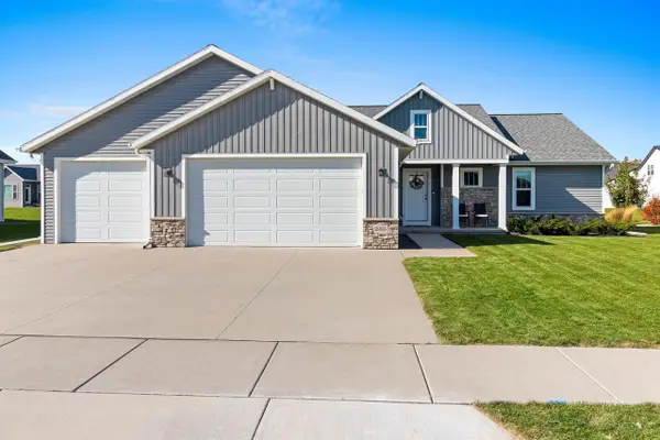 2985 E BLUETOPAZ DRIVE, Appleton, WI 54913