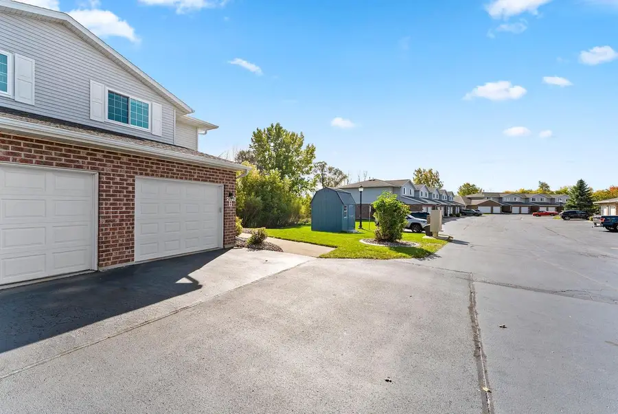 2523 TELLURIDE TRAIL  #8 (H), Green Bay, WI 54313 - #3