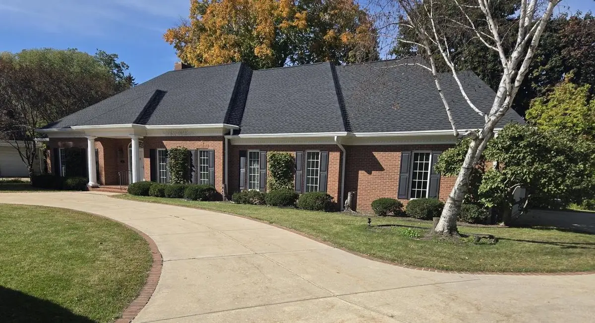 326 BRAEBOURNE COURT, Green Bay, WI 54301 - #1