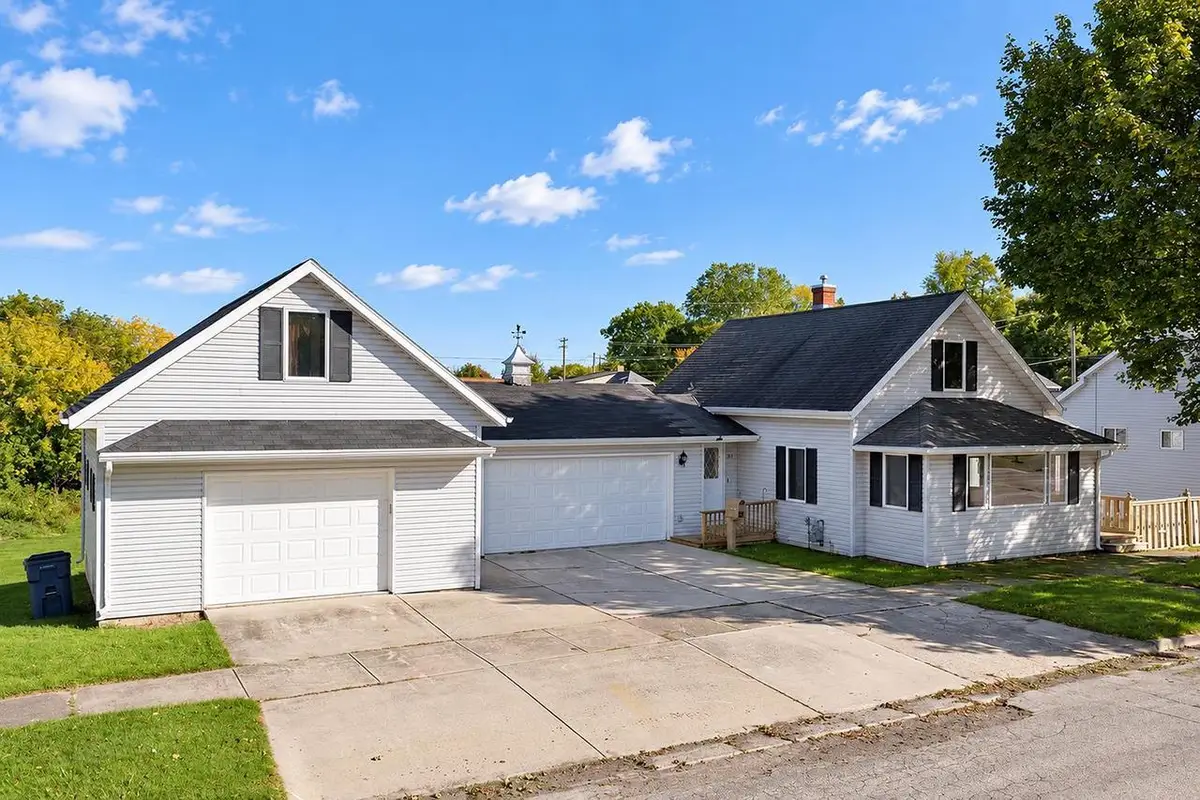 316 BEARDSLEY STREET, Kewaunee, WI 54216 - #1