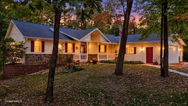 N3120 W SILVER LAKE DRIVE, Waupaca, WI 54981