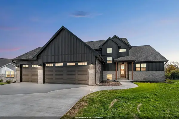 2417 ADRIENNE COURT, De Pere, WI 54115