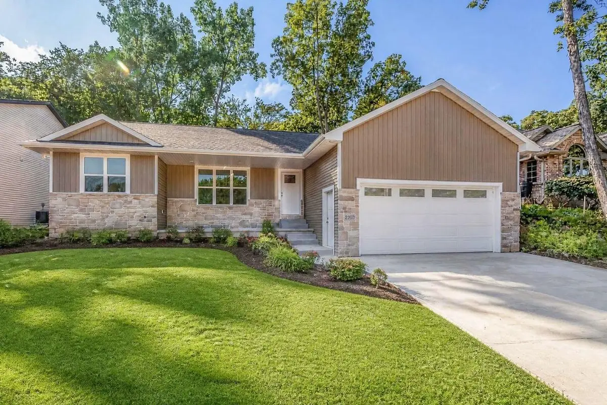 2480 BRENNER PLACE, Green Bay, WI 54301 - #1