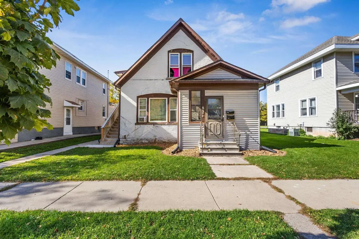 832 S MAPLE AVENUE, Green Bay, WI 54304 - #1