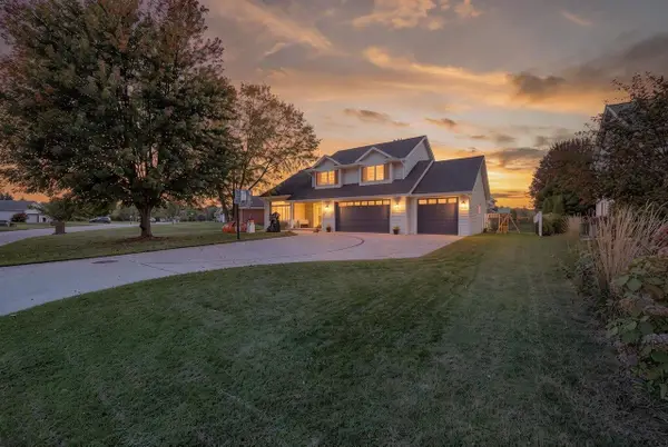 1915 PINK DOGWOOD WAY, Green Bay, WI 54313