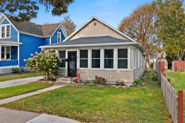 728 S JEFFERSON STREET, Green Bay, WI 54301