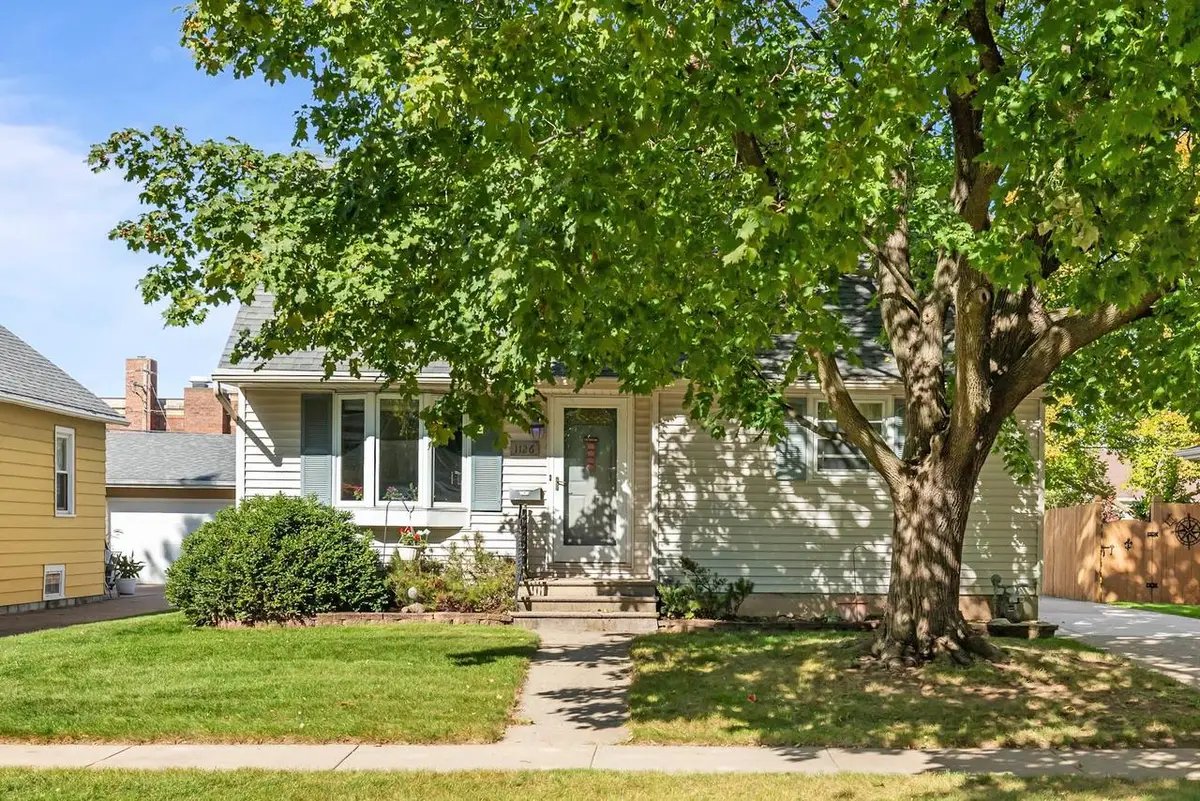 1126 ADAMS AVENUE, Oshkosh, WI 54902 - #1