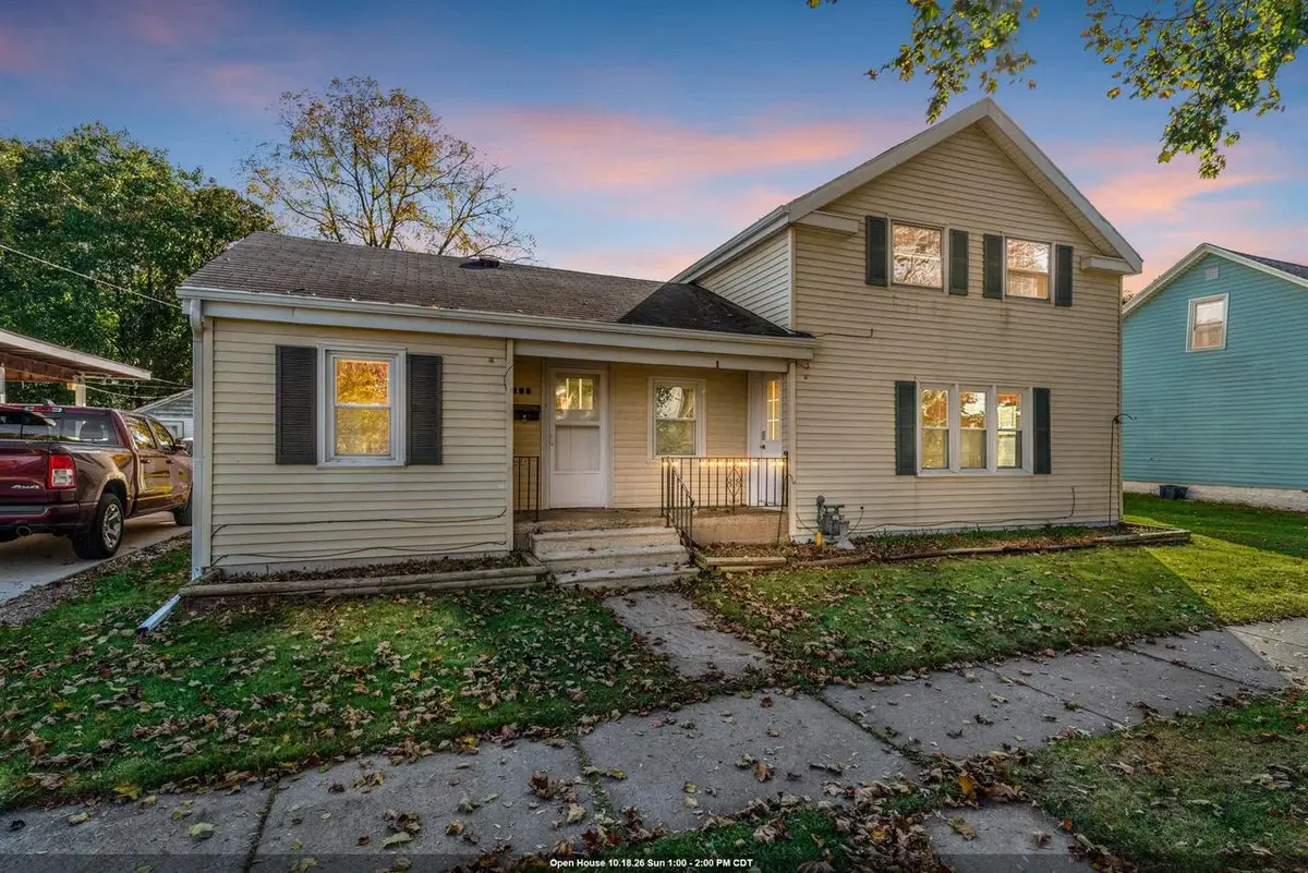 208 N SUPERIOR STREET, De Pere, WI 54115 - #1