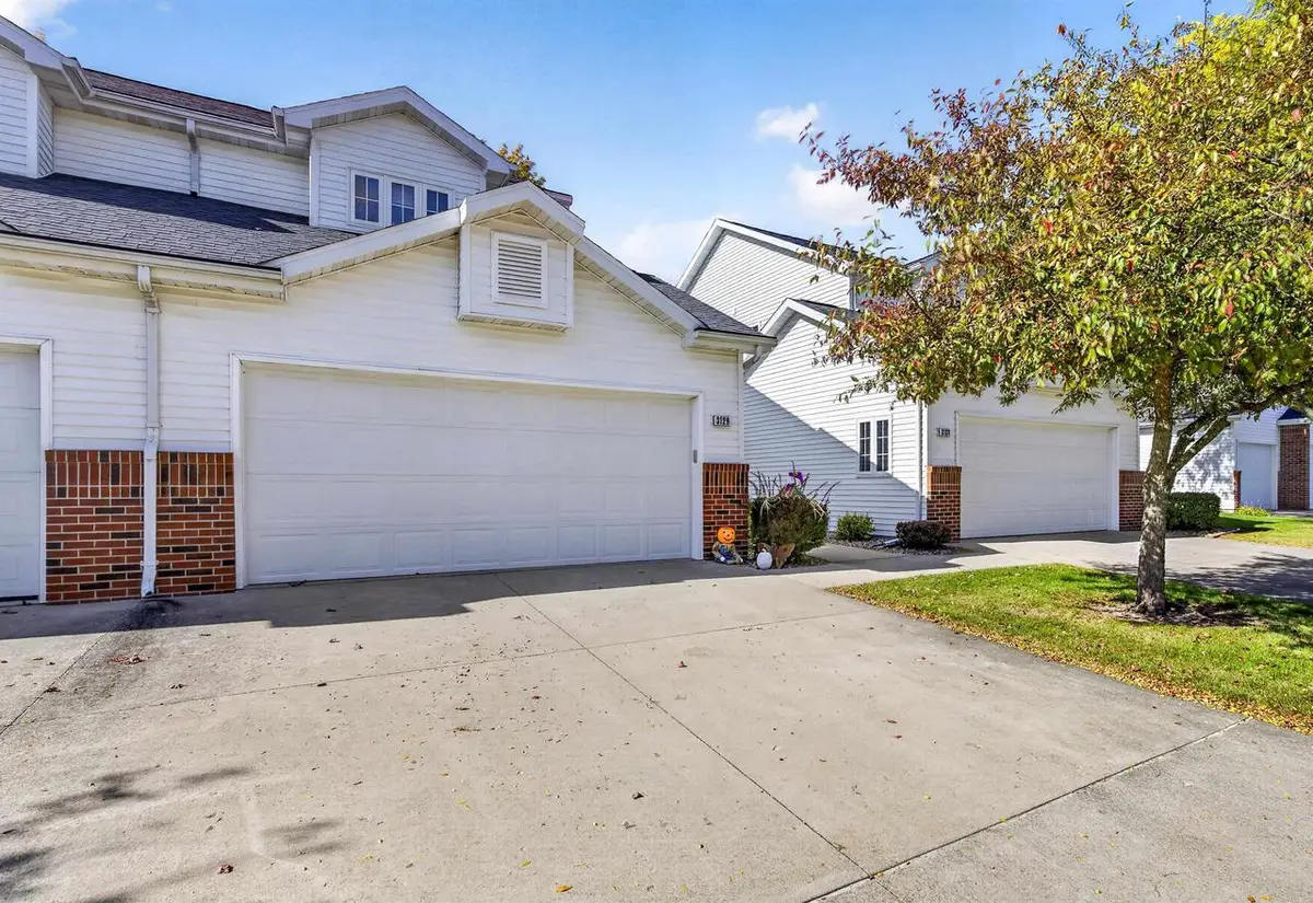 3129 N MISTWOOD LANE, Appleton, WI 54914 - #1