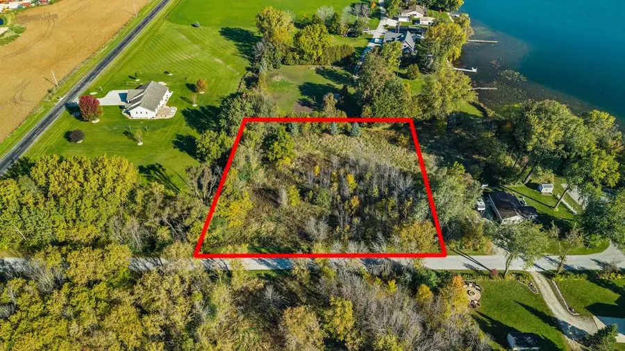 9422 S LAKE DRIVE, Manitowoc, WI 54220 - #2