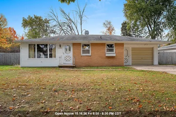 3038 GREENVIEW DRIVE, Green Bay, WI 54311