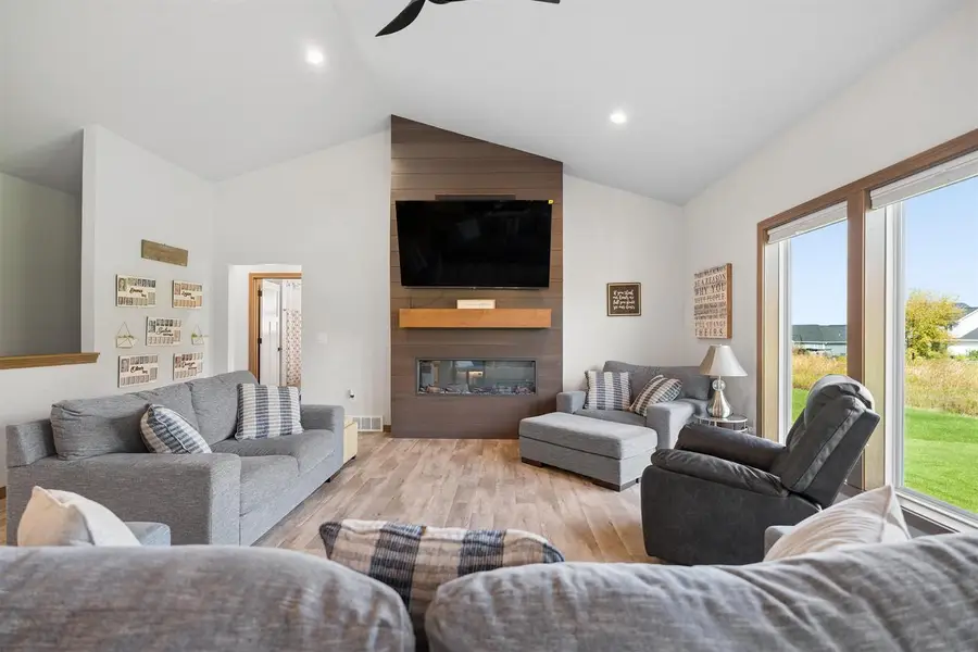 1575 BRAYDEN LANE, De Pere, WI 54115 - #3
