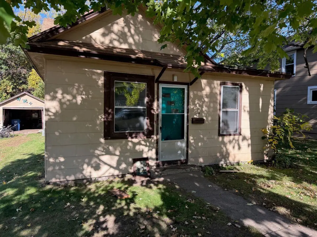 114 10TH STREET, Clintonville, WI 54929 - #1
