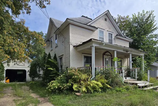 211 S WAUPACA STREET, Wautoma, WI 54982