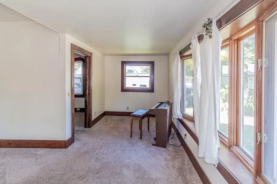 412 W MILLARD STREET, New London, WI 54961 - #3