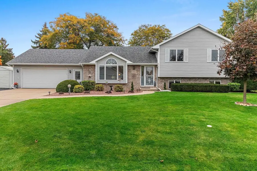 N9653 GINA DRIVE, Appleton, WI 54915 - #2