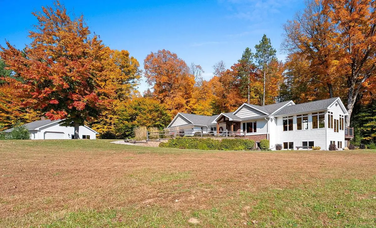 7722 COUNTY ROAD R, Suring, WI 54174 - #1