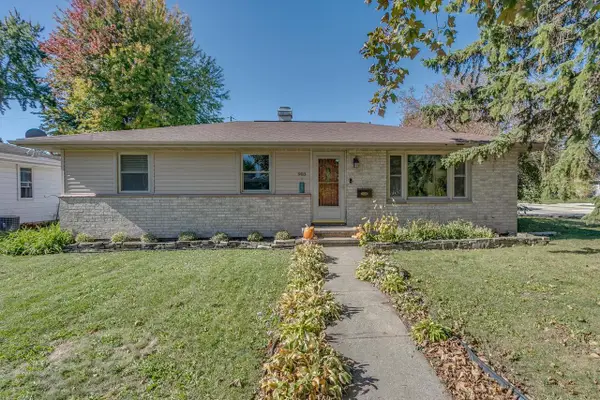 903 ARMORY PLACE, Oshkosh, WI 54902