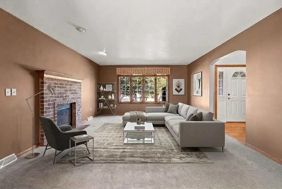 2306 TALLADEGA COURT, De Pere, WI 54115 - #3