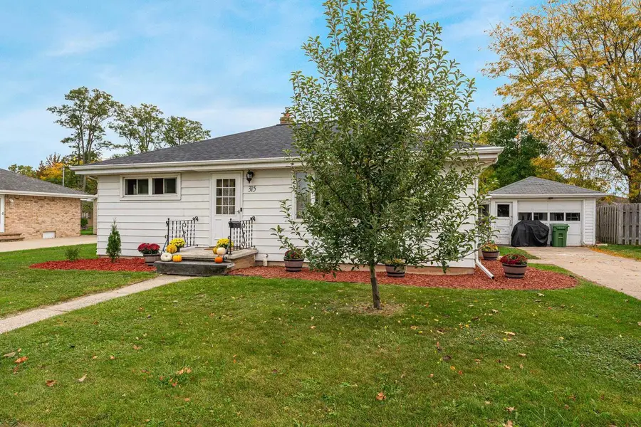 315 S HELEN STREET, Kimberly, WI 54136 - #2