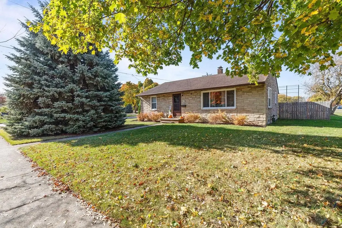 1503 DOEMEL STREET, Oshkosh, WI 54901 - #1