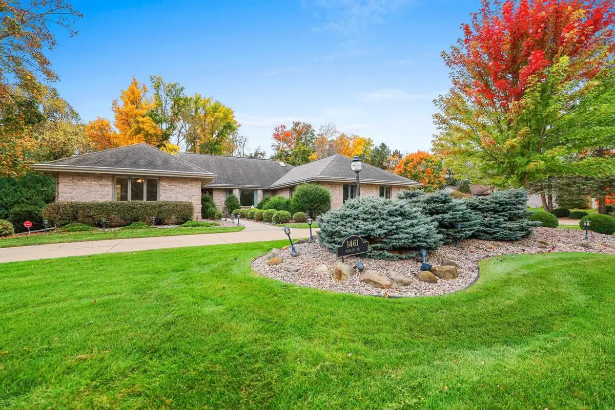 1461 NAVAJO TRAIL, Green Bay, WI 54313 - #1