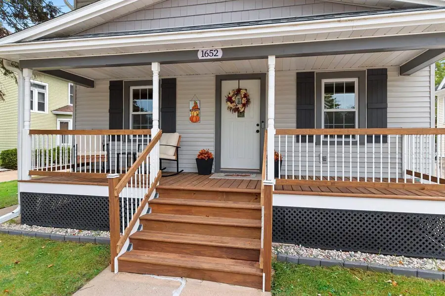 1652 MINNESOTA STREET, Oshkosh, WI 54902 - #2