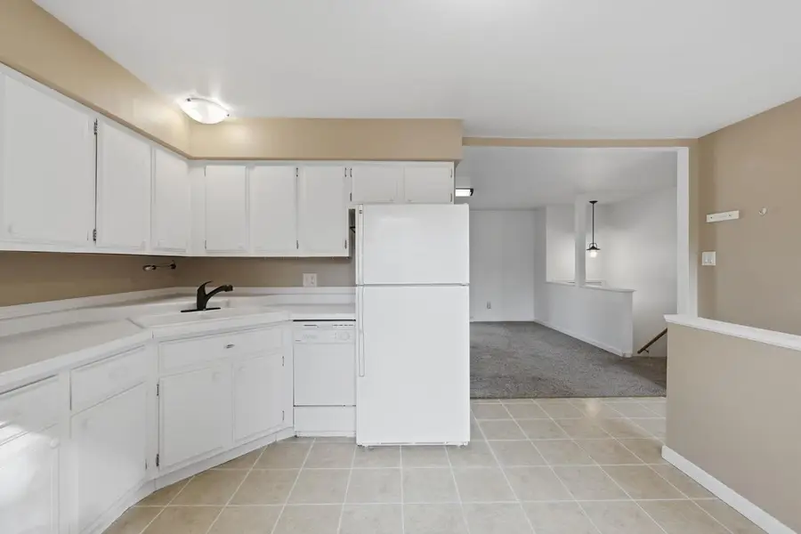 1137 W BELL AVENUE, Appleton, WI 54914 - #3