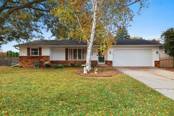 932 HILLY HAVEN COURT, Green Bay, WI 54311