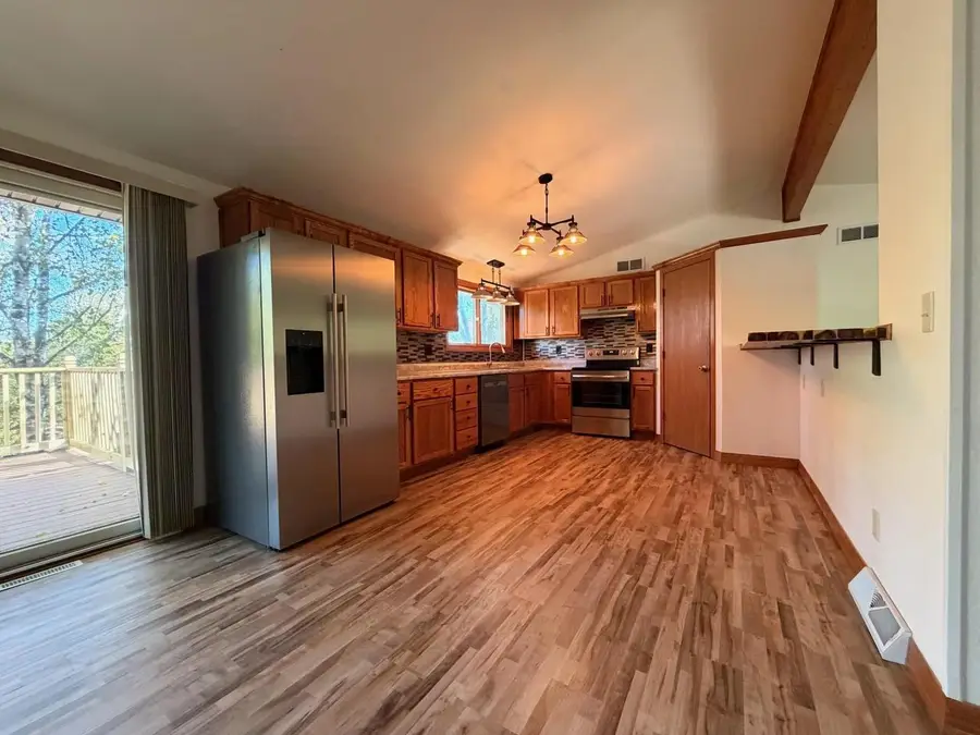 720 WESLEY STREET, Waupaca, WI 54981 - #3