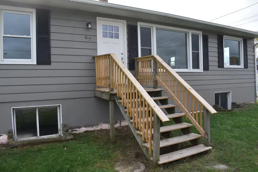 67 W RUSSELL STREET, Marinette, WI 54143 - #2