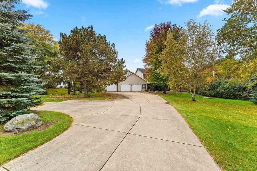4245 S SUNBURST LANE, New Franken, WI 54229 - #2