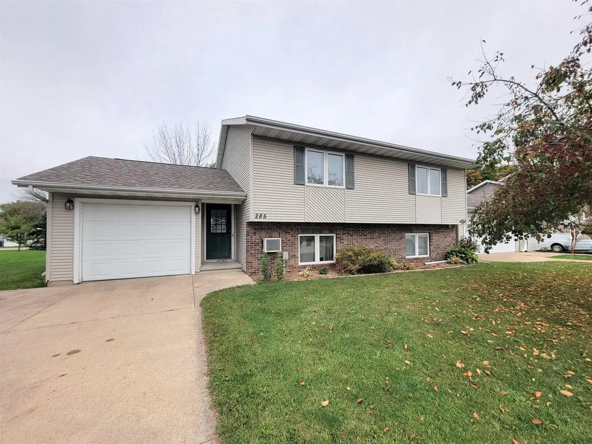 285 WINTERGREEN DRIVE, Omro, WI 54963 - #1