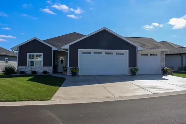 1266 AUTUMN FIELD LANE, De Pere, WI 54115