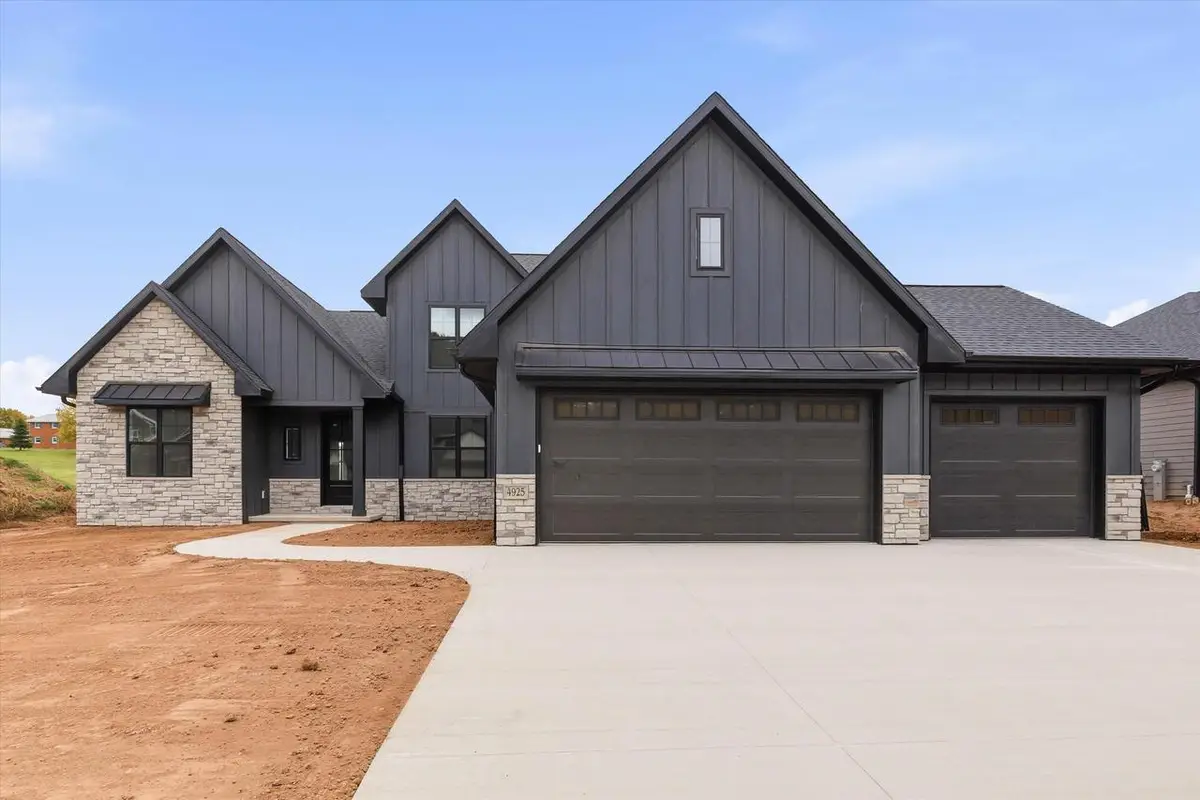 4925 BIG SKY, De Pere, WI 54115 - #1