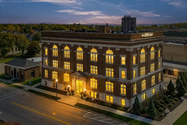 105 WASHINGTON AVENUE  #203, Oshkosh, WI 54901
