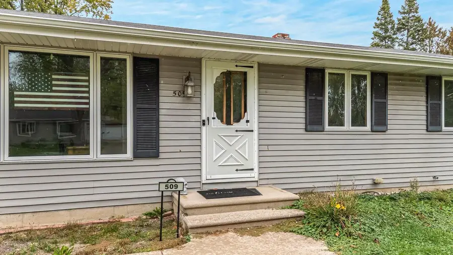 509 BLACKHAWK DRIVE, Green Bay, WI 54301 - #3