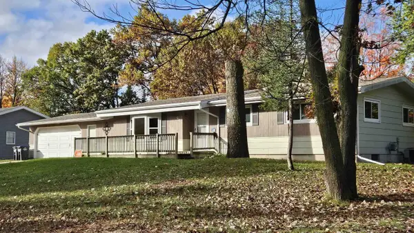 917 S PARK STREET, Shawano, WI 54166