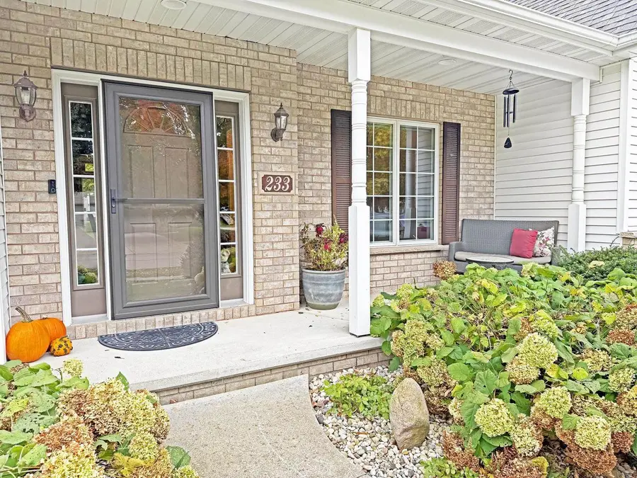 233 E FERNWOOD LANE, Appleton, WI 54913 - #2